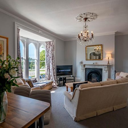 Grand 2 Bed Georgian Apartment At Florence House With King Bed, In The Heart Of Herne Bay & 300M From Beach Eksteriør bilde