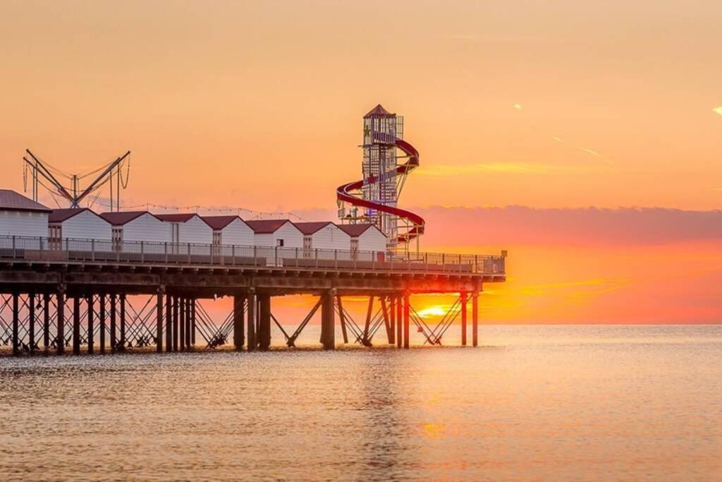 Grand 2 Bed Georgian Apartment At Florence House With King Bed, In The Heart Of Herne Bay & 300M From Beach Eksteriør bilde