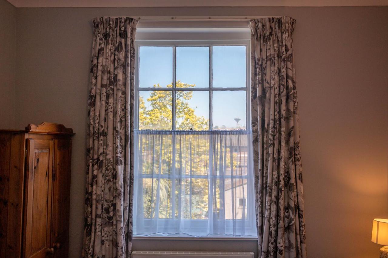 Grand 2 Bed Georgian Apartment At Florence House With King Bed, In The Heart Of Herne Bay & 300M From Beach Eksteriør bilde
