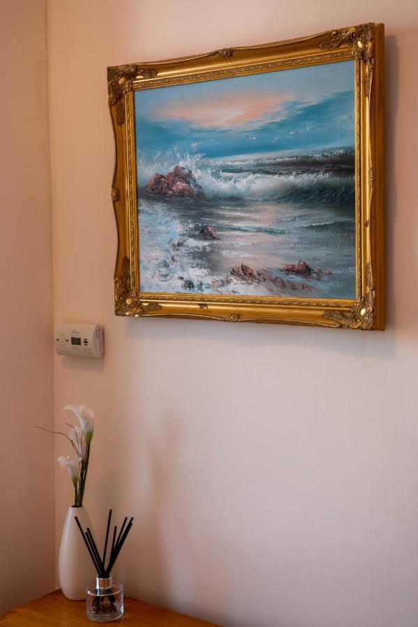 Grand 2 Bed Georgian Apartment At Florence House With King Bed, In The Heart Of Herne Bay & 300M From Beach Eksteriør bilde