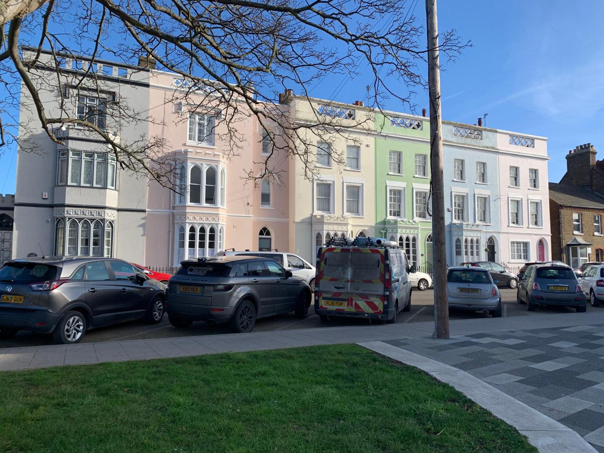 Grand 2 Bed Georgian Apartment At Florence House With King Bed, In The Heart Of Herne Bay & 300M From Beach Eksteriør bilde